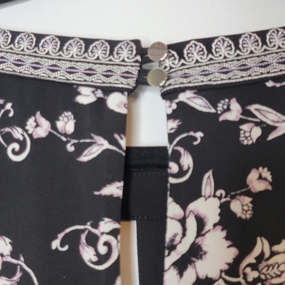 White House Black Market Floral Knit Shift Dress - Picture 11 of 14